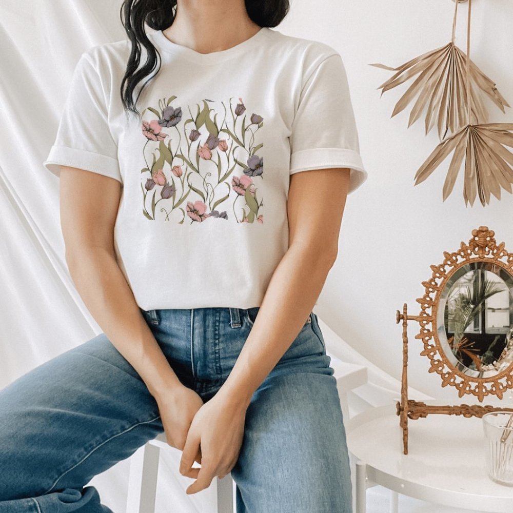 Floral beauty square graphic tee